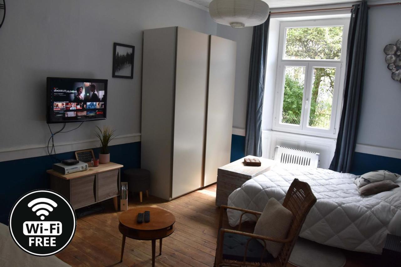 Charmant Studio Au Calme A 5 Min Du Centre Ville Saint-Claude Exterior foto